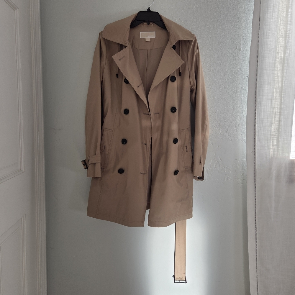 Michael kors tan trench coat with hood and belt